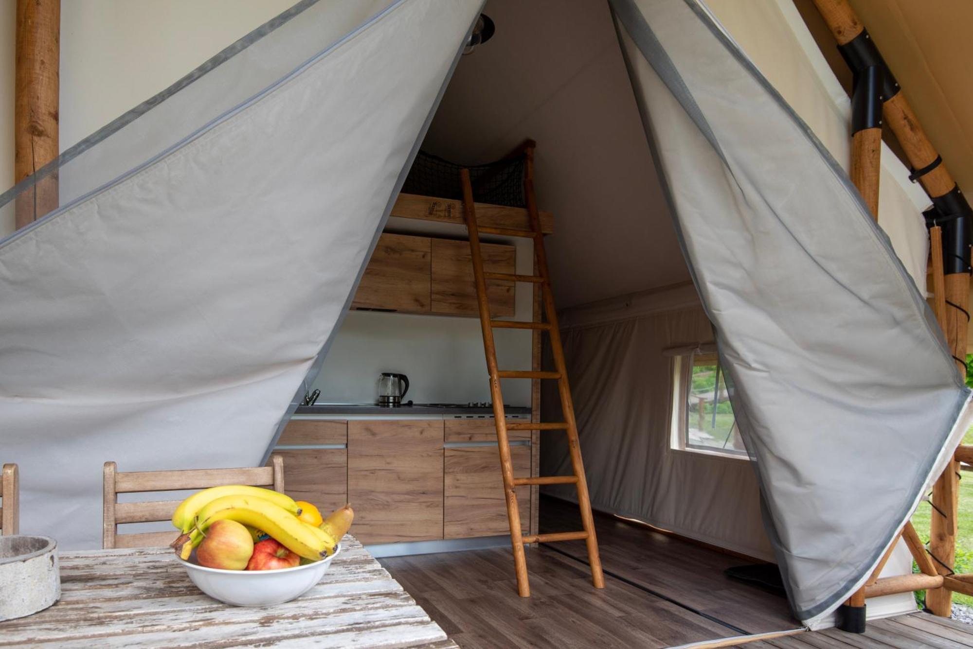 Forrest Glamping Hotel Banska Stiavnica Exterior photo