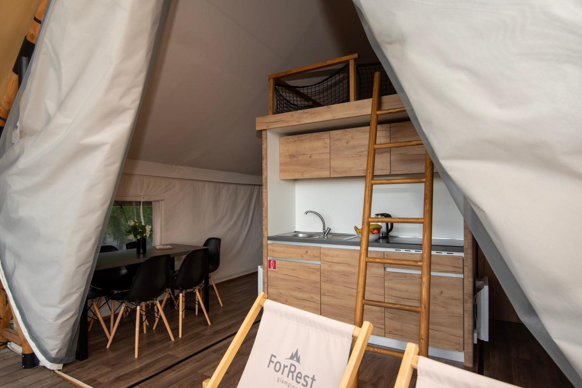 Forrest Glamping Hotel Banska Stiavnica Exterior photo