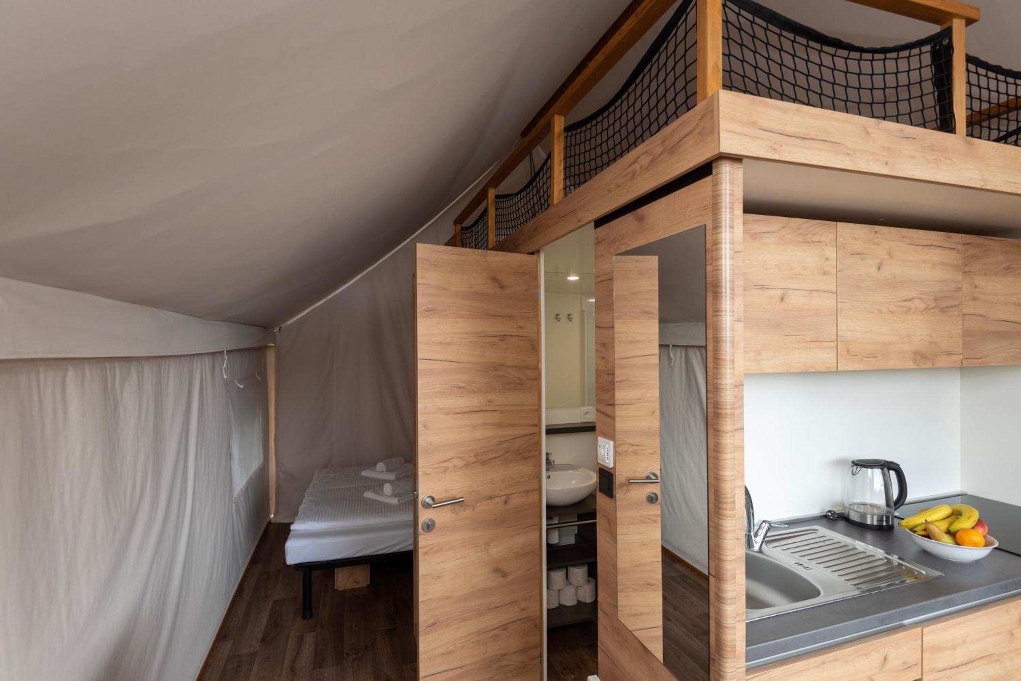 Forrest Glamping Hotel Banska Stiavnica Exterior photo