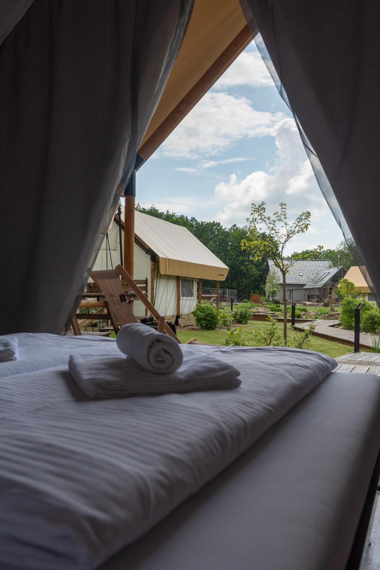 Forrest Glamping Hotel Banska Stiavnica Exterior photo