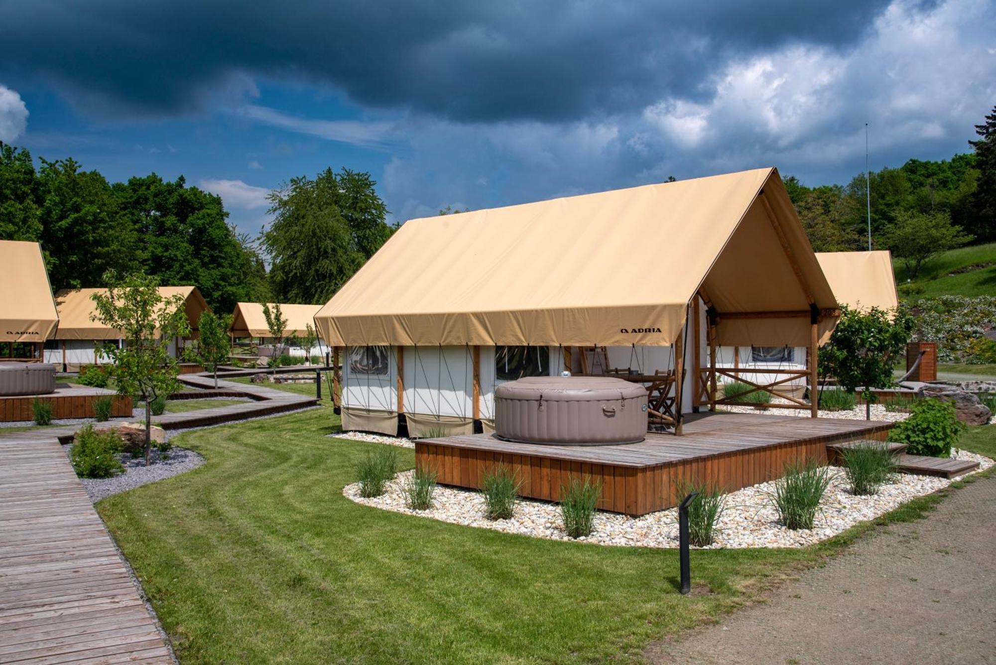 Forrest Glamping Hotel Banska Stiavnica Exterior photo