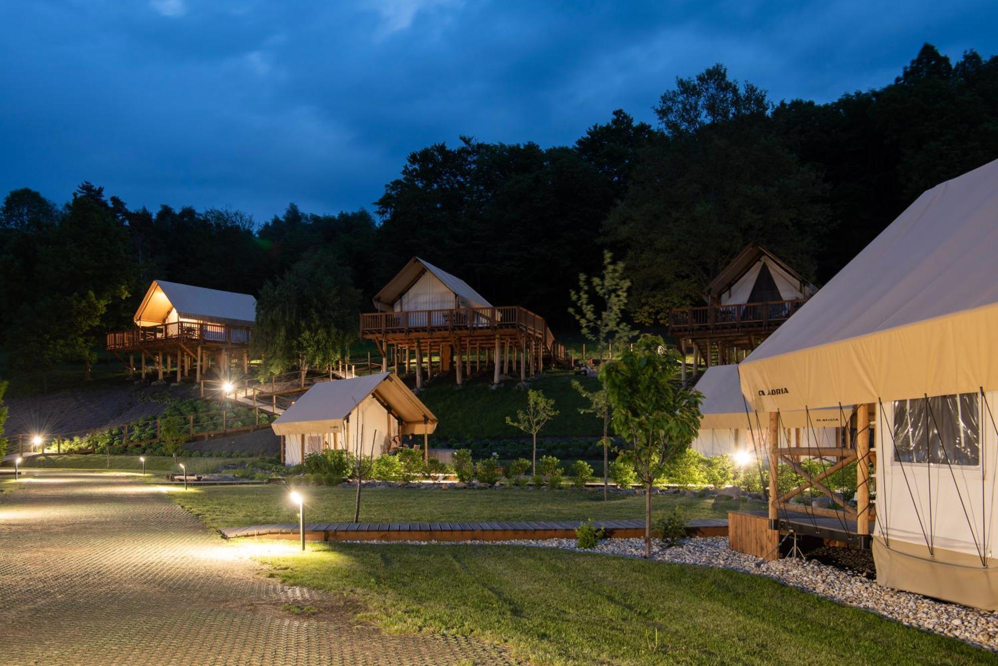 Forrest Glamping Hotel Banska Stiavnica Exterior photo