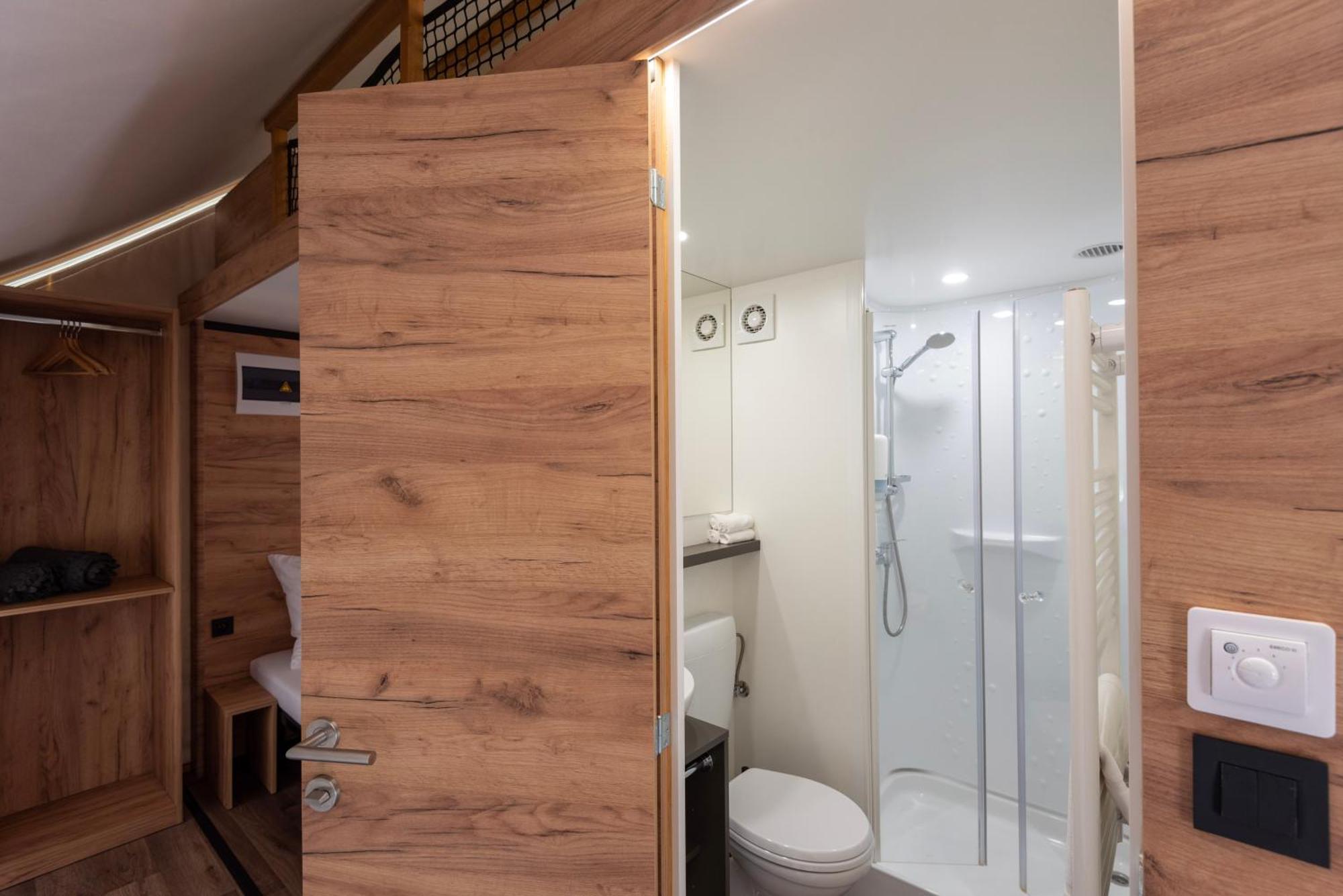 Forrest Glamping Hotel Banska Stiavnica Exterior photo