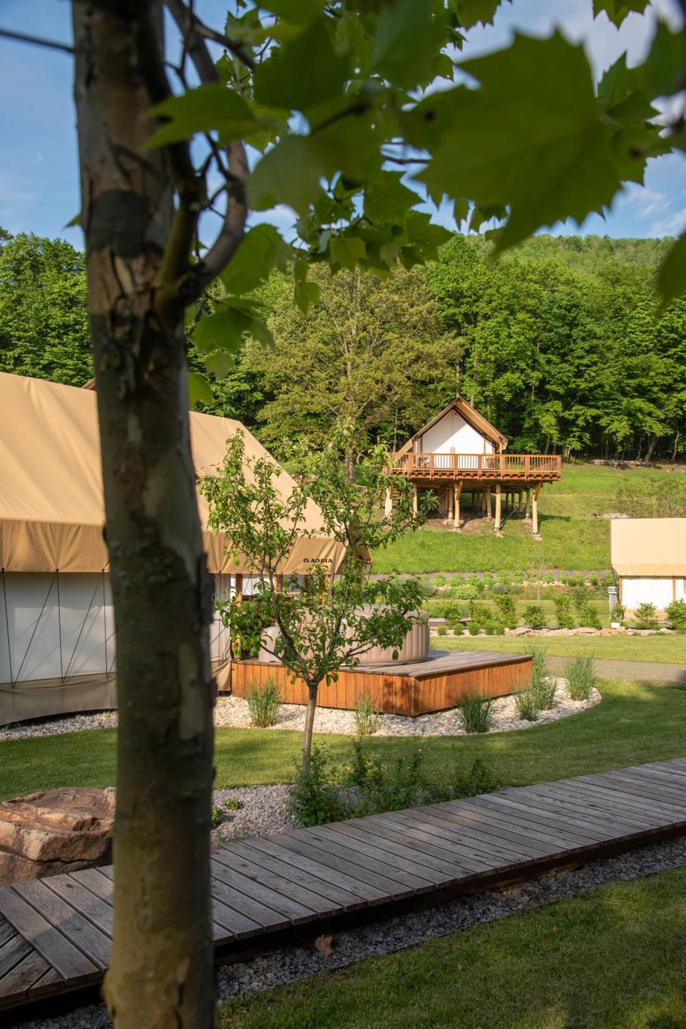 Forrest Glamping Hotel Banska Stiavnica Exterior photo