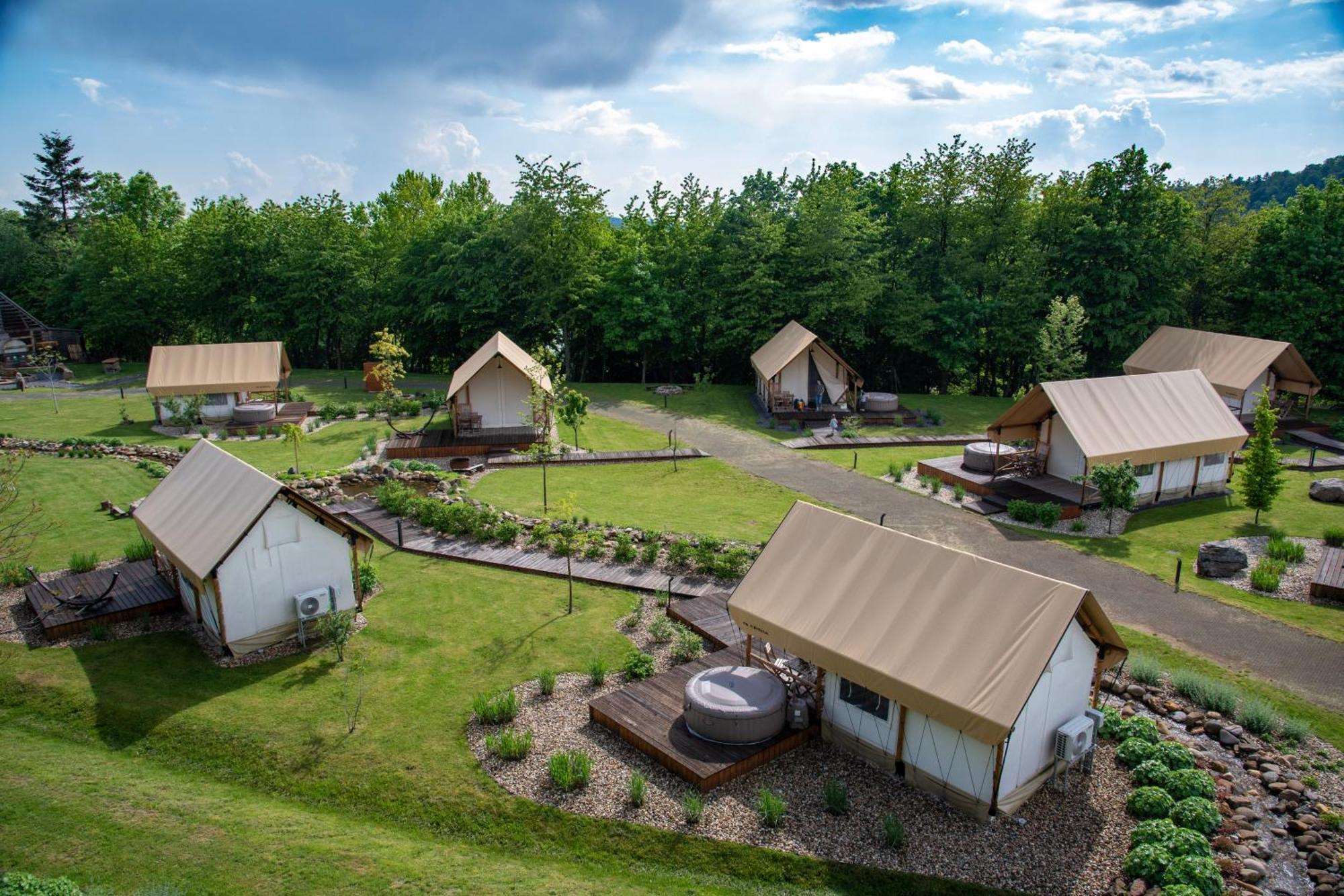 Forrest Glamping Hotel Banska Stiavnica Exterior photo